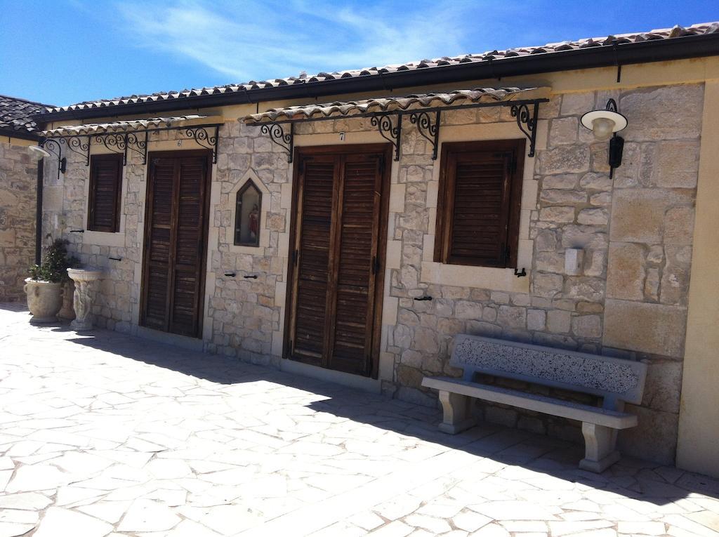 Oasi Di Cava Ispica Villa Pietre Nere San Zagaria Exterior photo